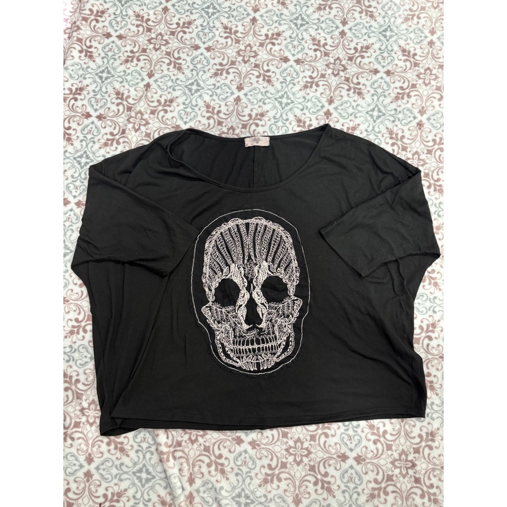 Blushed Black Oversized Skull Graphic Batwing Tee Scoop Neck Top